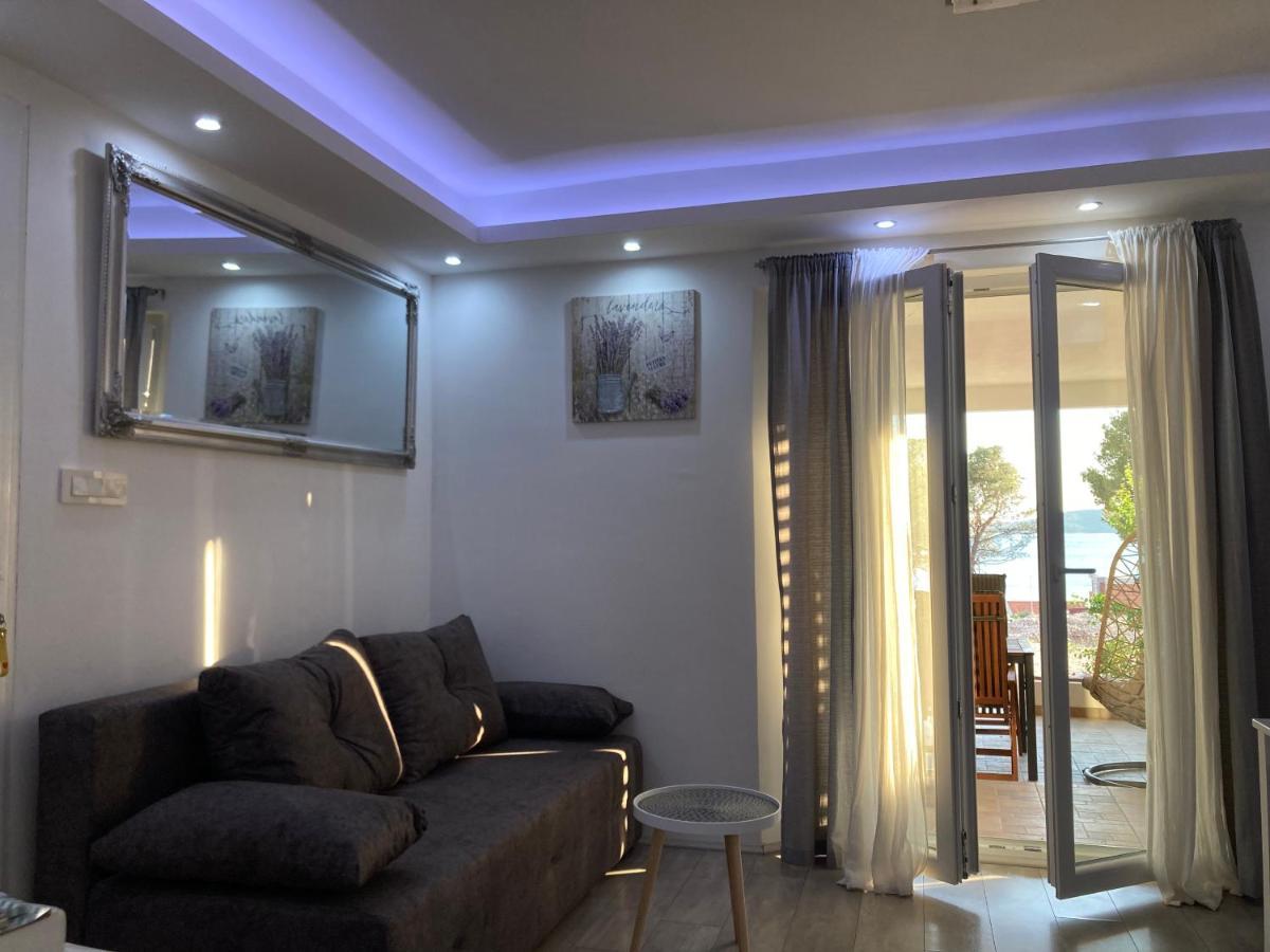 Luxury Apartman Nr ชิเบนิก ภายนอก รูปภาพ