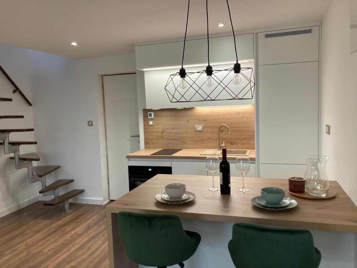 Luxury Apartman Nr ชิเบนิก ภายนอก รูปภาพ