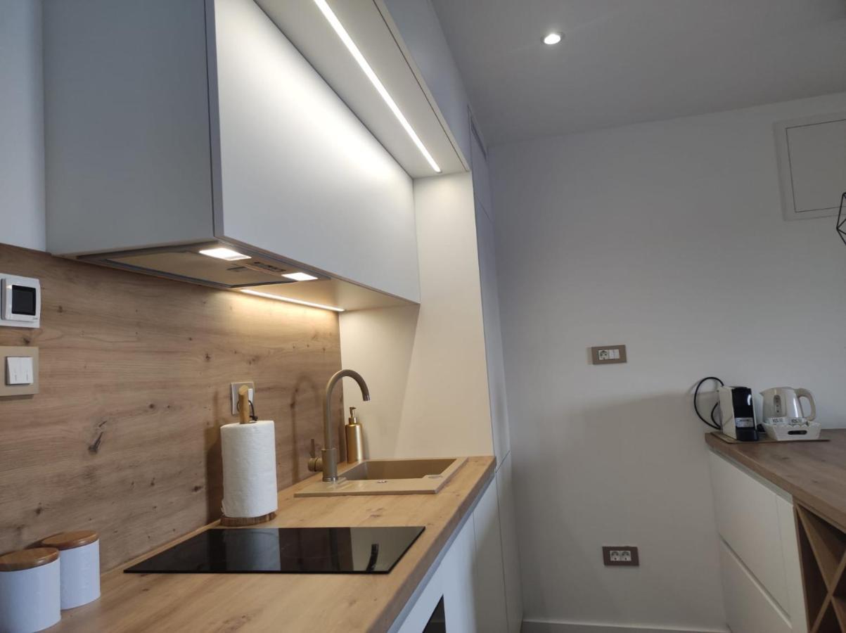 Luxury Apartman Nr ชิเบนิก ภายนอก รูปภาพ