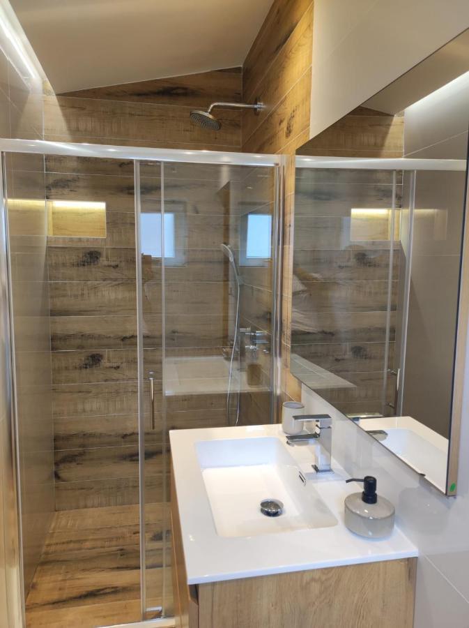 Luxury Apartman Nr ชิเบนิก ภายนอก รูปภาพ