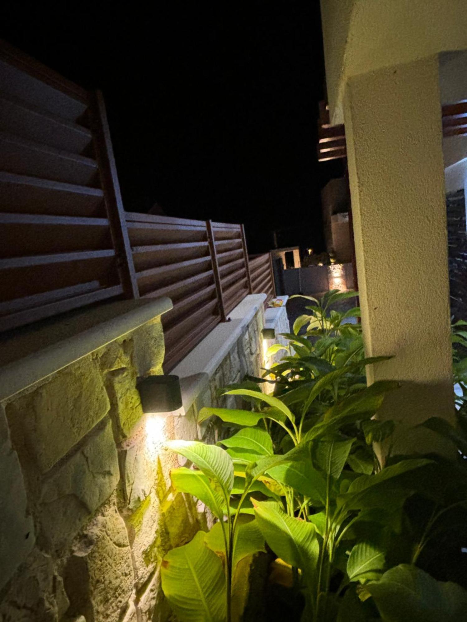 Luxury Apartman Nr ชิเบนิก ภายนอก รูปภาพ