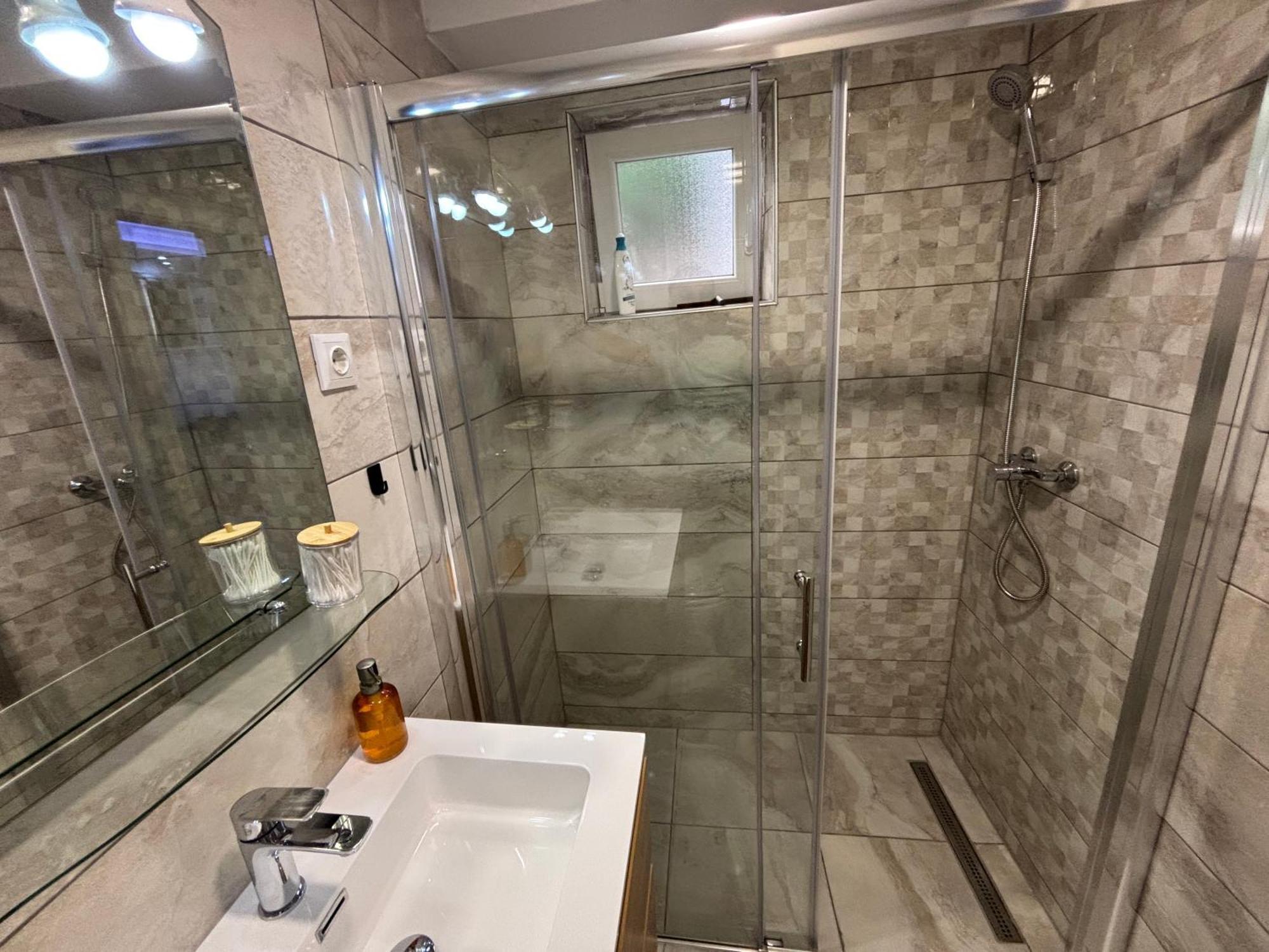 Luxury Apartman Nr ชิเบนิก ภายนอก รูปภาพ